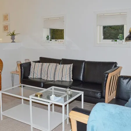 Three-bedroom Holiday In *