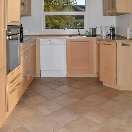 Three-bedroom Holiday In Hals