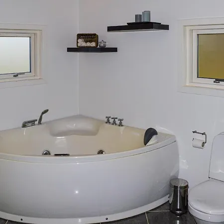 Three-bedroom Holiday In